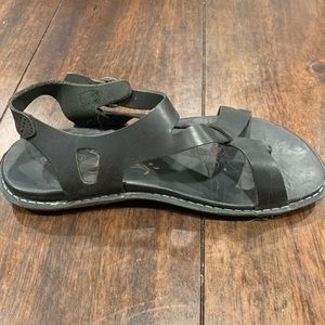 Keen Sandals Size 6